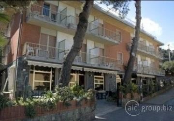 Hotel Ambassador Laigueglia Esterno foto